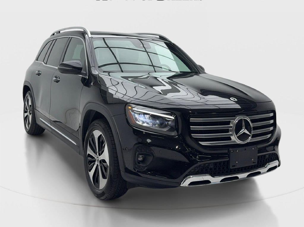 Used 2025 Mercedes-Benz GLB 250 4MATIC image 3