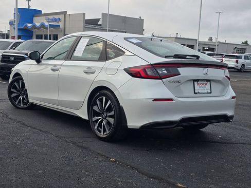 Used 2024 Honda Civic EX-L image 6
