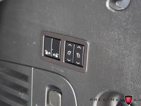 Used 2020 Cadillac Escalade Premium Luxury AWD/4WD image 45