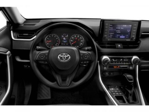 Used 2022 Toyota RAV4 LE image 10