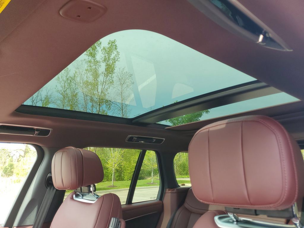 New 2026 Land Rover Range Rover SE AWD/4WD image 11