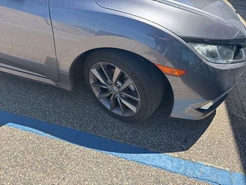 Used 2019 Honda Civic EX image 3