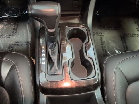 Certified 2016 GMC Canyon SLT w/ Driver Alert Package AWD/4WD image 26