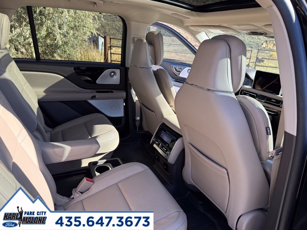 Used 2023 Lincoln Aviator Reserve w/ Equipment Group 201A AWD/4WD image 36