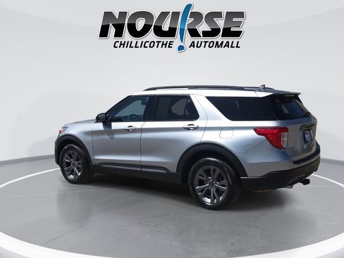 Used 2022 Ford Explorer XLT w/ Equipment Group 202A AWD/4WD image 6