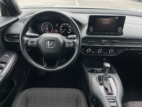 Certified 2025 Honda HR-V Sport image 11