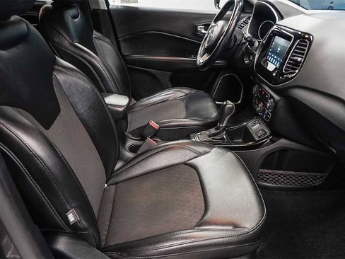 Used 2020 Jeep Compass Latitude image 18