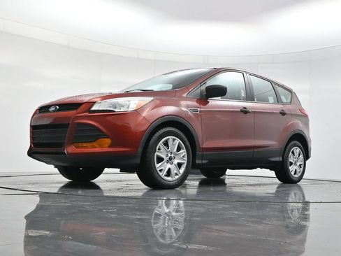 Used 2016 Ford Escape S FWD image 43