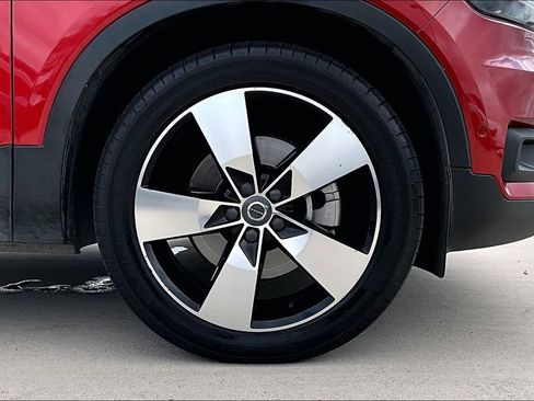 Used 2019 Volvo XC40 T5 Momentum AWD/4WD image 10