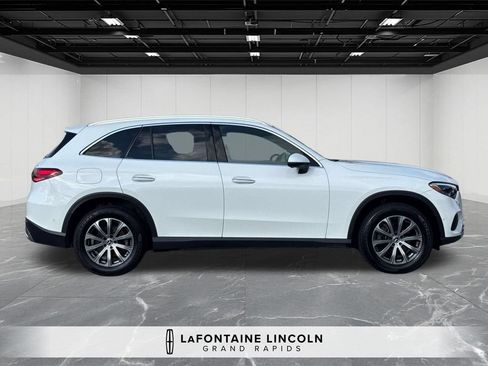 Used 2024 Mercedes-Benz GLC 300 4MATIC image 6