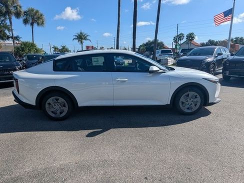 New 2026 Kia K4 FWD image 6