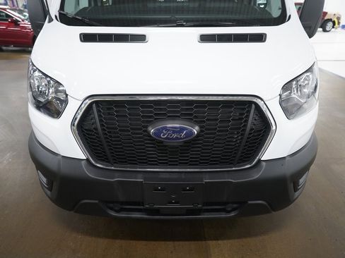 Used 2024 Ford Transit 250 Low Roof AWD w/ Exterior Upgrade Package image 21