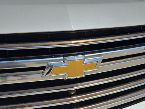 Used 2024 Chevrolet Tahoe High Country w/ Premium Package AWD/4WD image 10