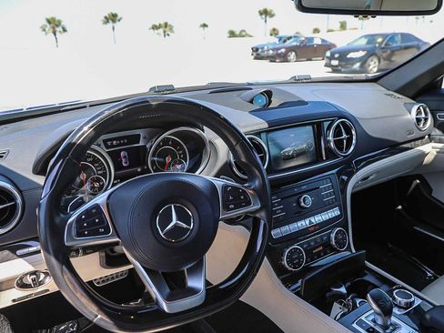 Used 2017 Mercedes-Benz SL 450 image 12
