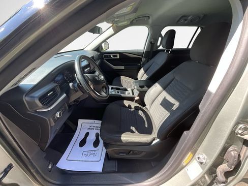 Used 2020 Ford Explorer XLT w/ Comfort Package AWD/4WD image 12