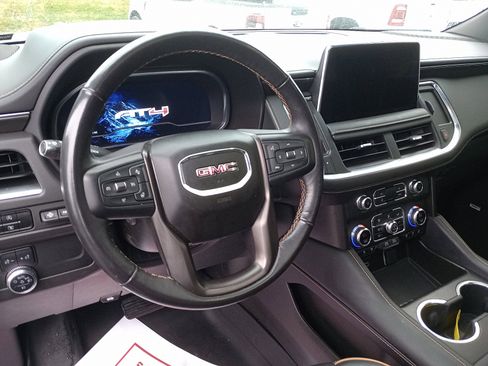 Used 2023 GMC Yukon XL AT4 w/ AT4 Premium Package image 9