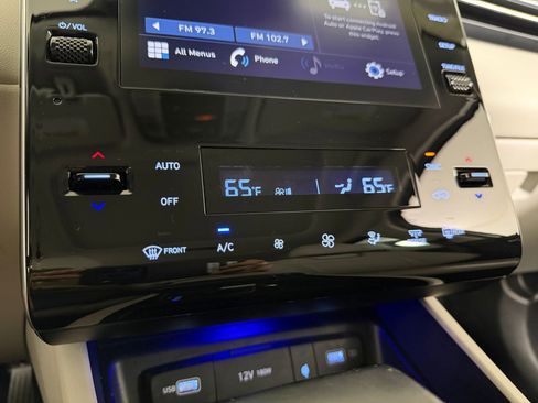 Used 2022 Hyundai Tucson SEL w/ Convenience + Premium Package FWD image 16