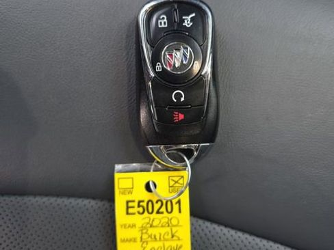 Used 2020 Buick Enclave Essence w/ Sound and Sites Package image 28