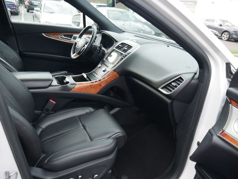 Used 2019 Lincoln Nautilus Reserve w/ Ultimate Package AWD/4WD image 27