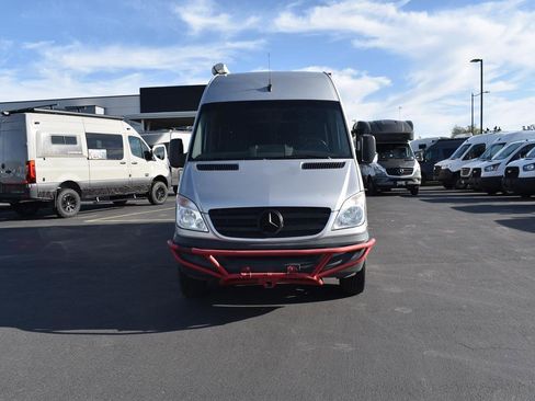 Used 2013 Mercedes-Benz Sprinter 2500 image 2
