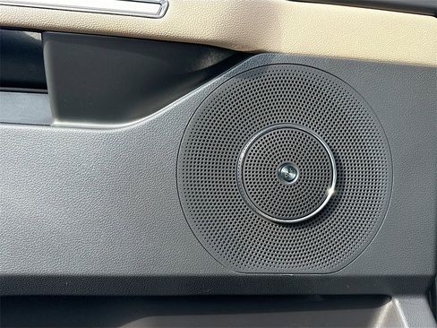 Used 2022 Ford Expedition Limited image 20