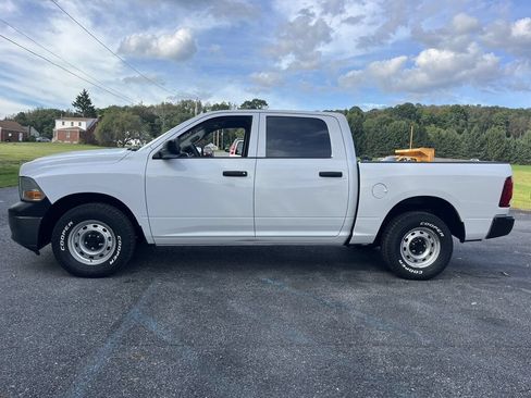 Used 2011 RAM 1500 ST w/ ST Popular Equipment Group AWD/4WD image 6