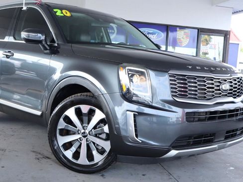 Used 2020 Kia Telluride S FWD image 2