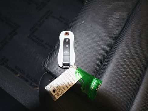 Used 2020 Porsche 911 Carrera 4S image 37