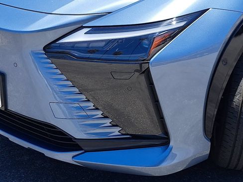 Used 2023 Lexus RZ 450e Premium w/ Accessory Package (Z1) AWD/4WD image 33