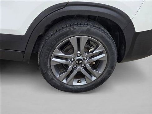 Used 2021 Kia Seltos S AWD/4WD image 7