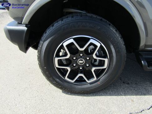 Certified 2025 Ford Bronco Outer Banks AWD/4WD image 14