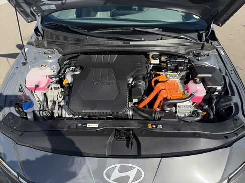 Certified 2024 Hyundai Elantra Blue FWD image 7
