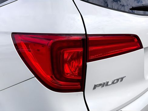 Used 2017 Honda Pilot EX-L image 31