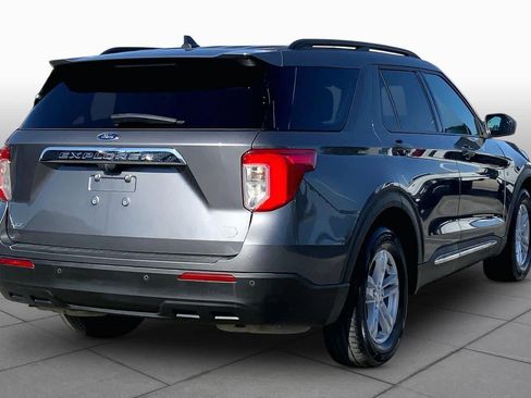 Used 2022 Ford Explorer XLT RWD image 13