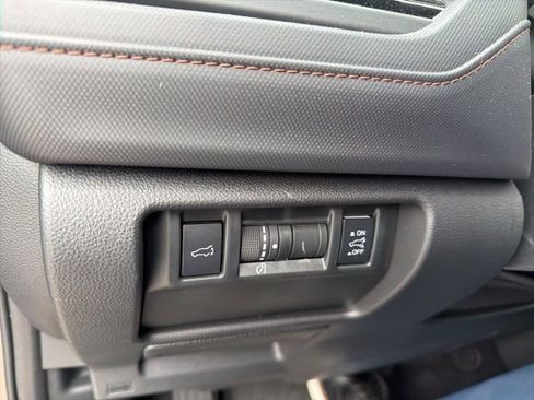 Used 2025 Subaru Forester Touring AWD/4WD image 17