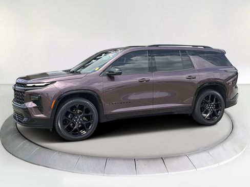 Certified 2024 Chevrolet Traverse RS FWD image 1
