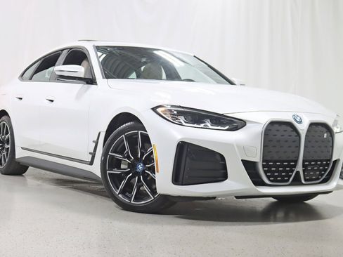 Used 2022 BMW i4 eDrive40 w/ M Sport Package image 7