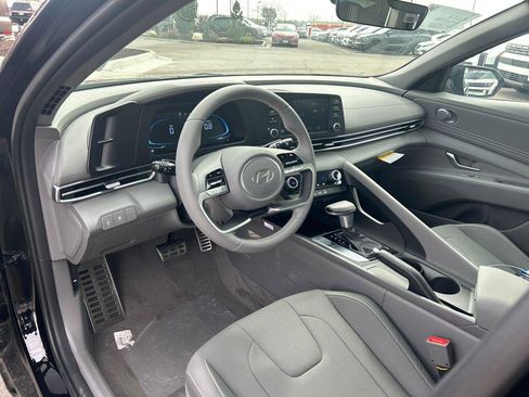 New 2026 Hyundai Elantra Sport FWD image 11