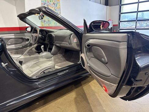 Used 2004 Porsche 911 Carrera image 88