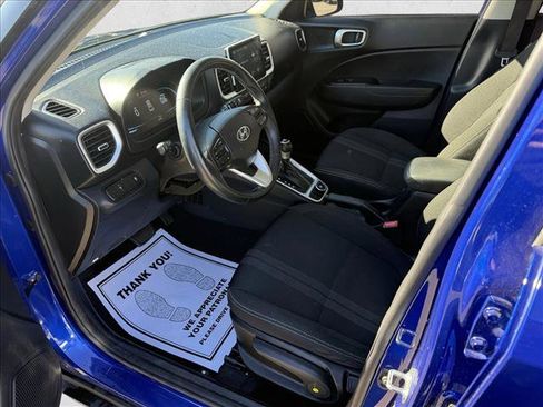 Certified 2023 Hyundai Venue SEL image 9