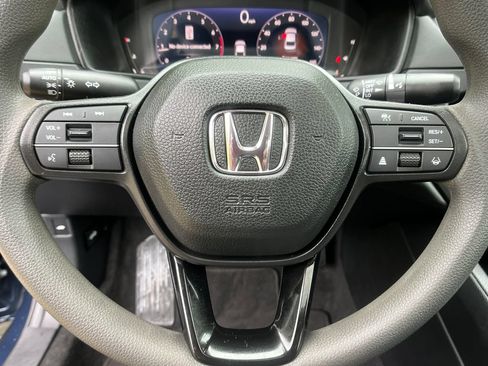 Used 2023 Honda Accord EX image 14