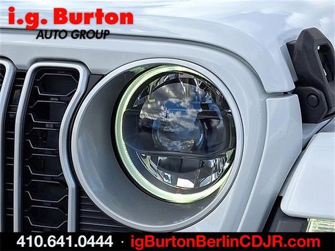 Used 2025 Jeep Wrangler Sahara w/ Safety Group image 6