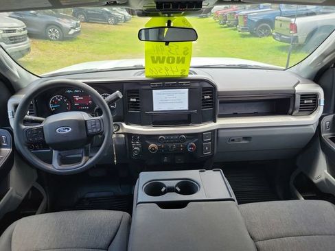 Used 2024 Ford F250 XL w/ 360-Degree Camera Package AWD/4WD image 8