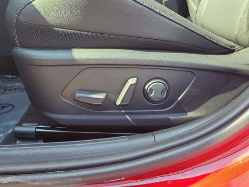 New 2026 Hyundai Elantra Limited image 14