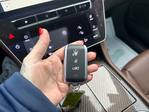 Used 2023 Maserati Grecale GT image 30