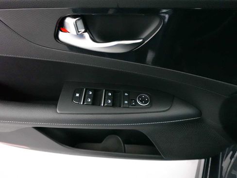 Used 2023 Kia Forte GT-Line image 11