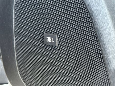 Used 2015 Toyota Prius Five FWD image 22