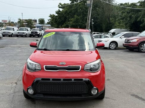Used 2016 Kia Soul + FWD image 2