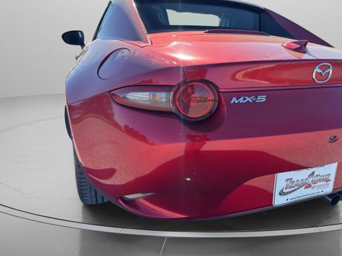 Used 2019 MAZDA MX-5 Miata RF Grand Touring image 9