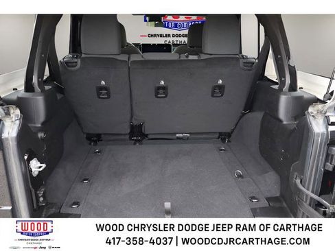 Used 2025 Jeep Wrangler Unlimited Rubicon AWD/4WD image 18